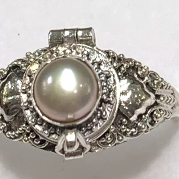 Sterling Silver Ash Holder Ring With A Pearl Sz 9  NEW - Picture 1 of 2